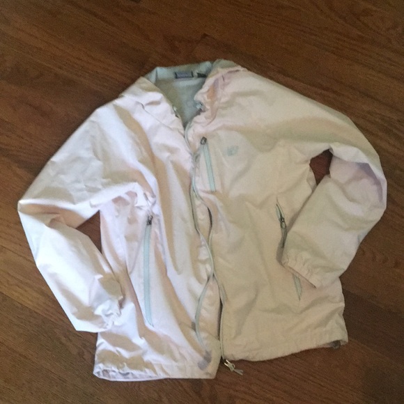 New Balance Light weight Rain Jacket. - Picture 2 of 6